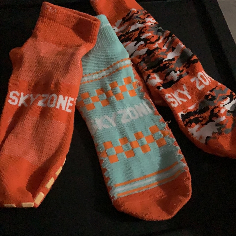 SKY ZONE SOCKS✨